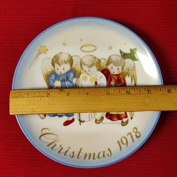 HUMMEL 1978 Christmas Collector Plate “Heavenly Trio”, Schmid 8th Limit Ed w/Box - Picture 4 of 10